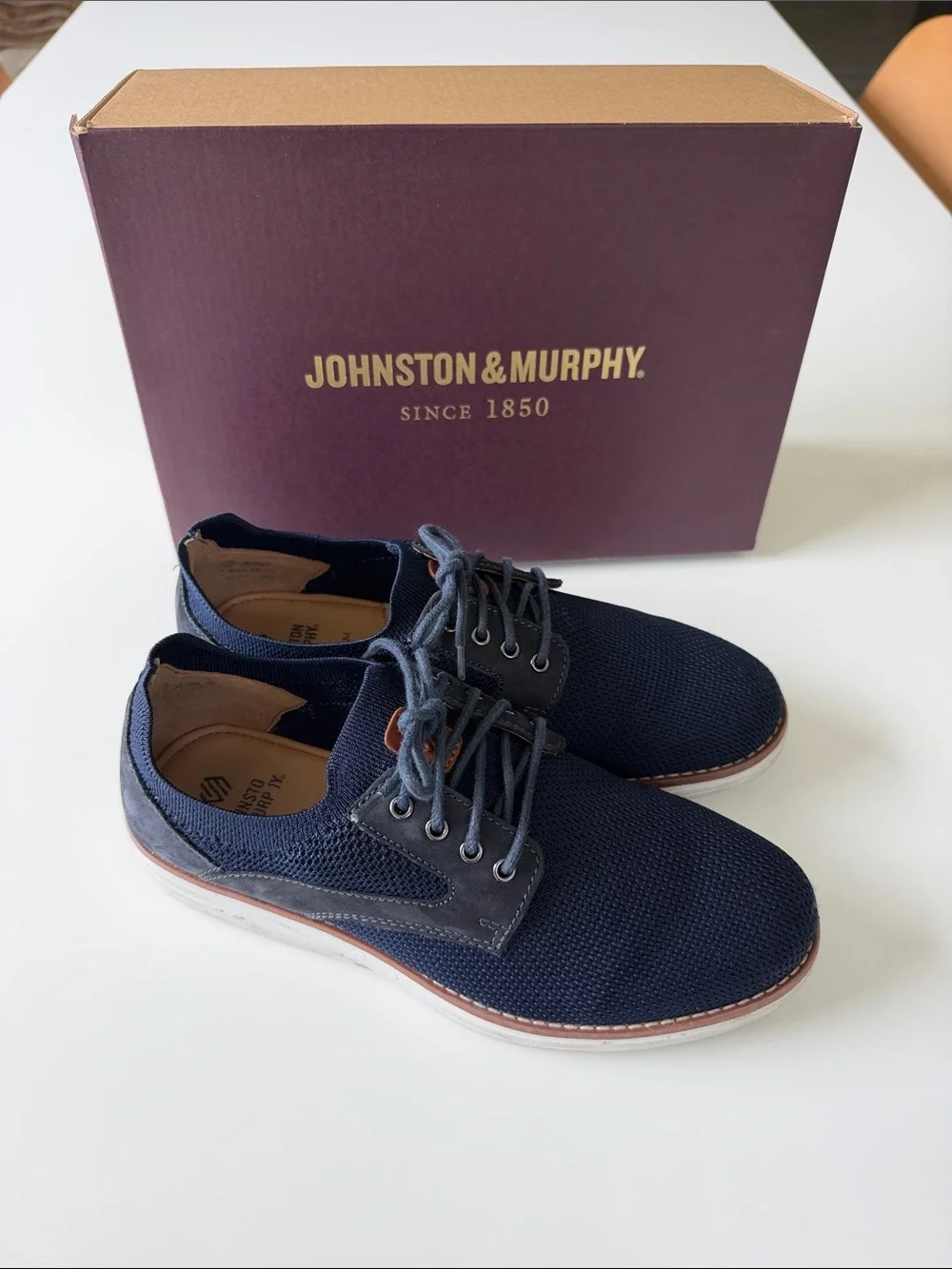 Johnston & Murphy Upton Knit Plain Toe Boys Size 4